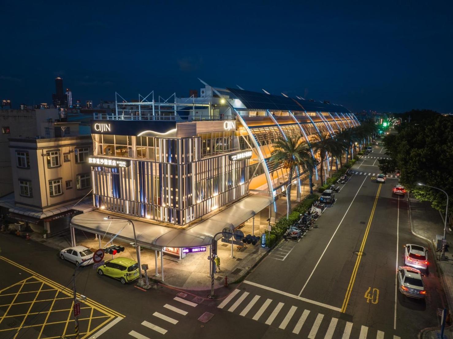 In Young Hotel Kaohsiung Exterior photo