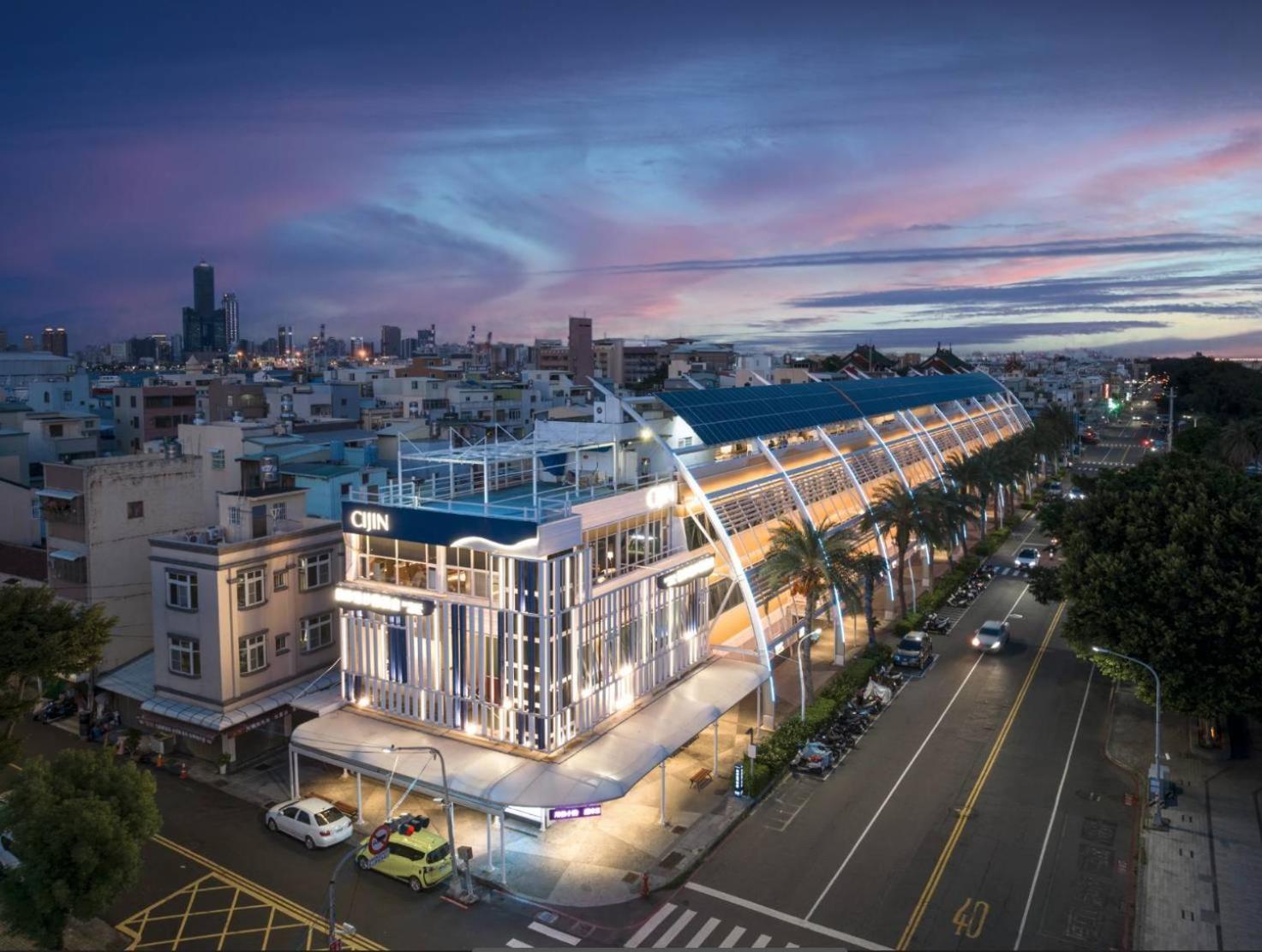 In Young Hotel Kaohsiung Exterior photo